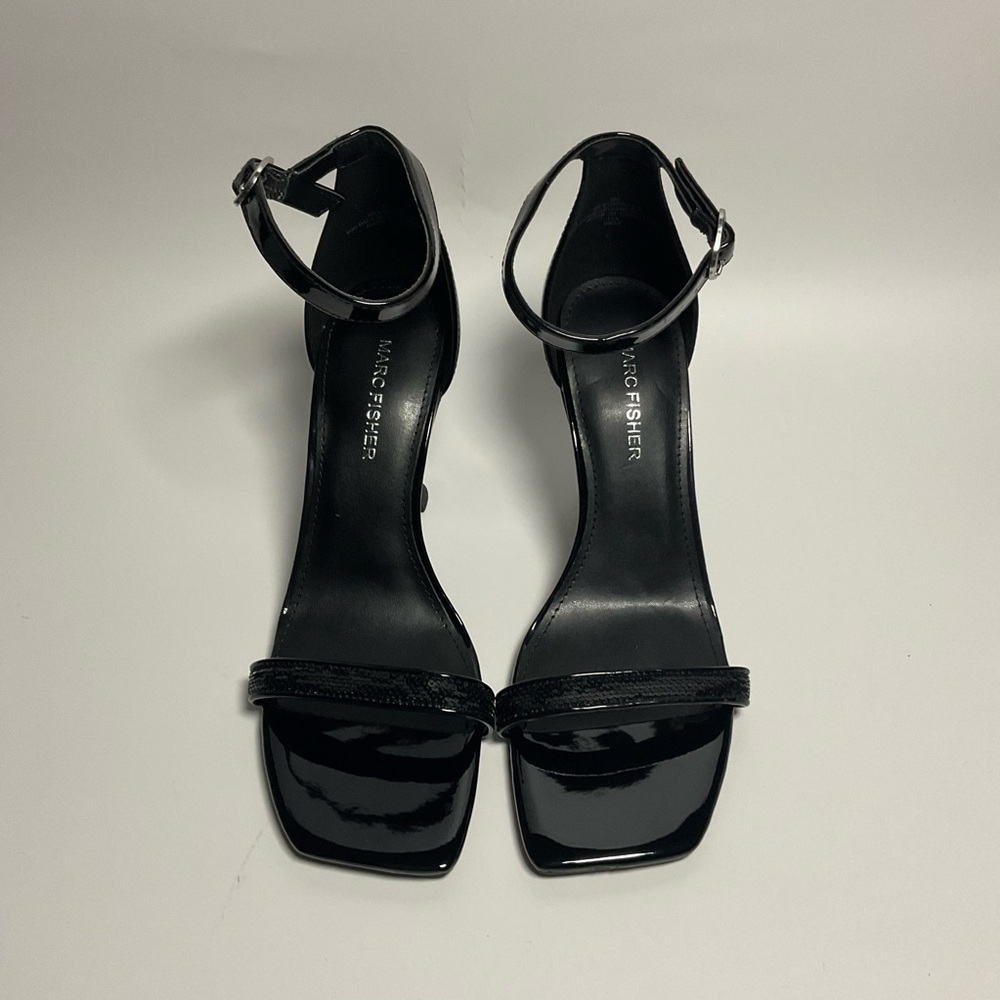 NEW MARC FISHER ANKLE STRAP PATENT LEATHER SANDAL HEEL BLACK  SZ-8